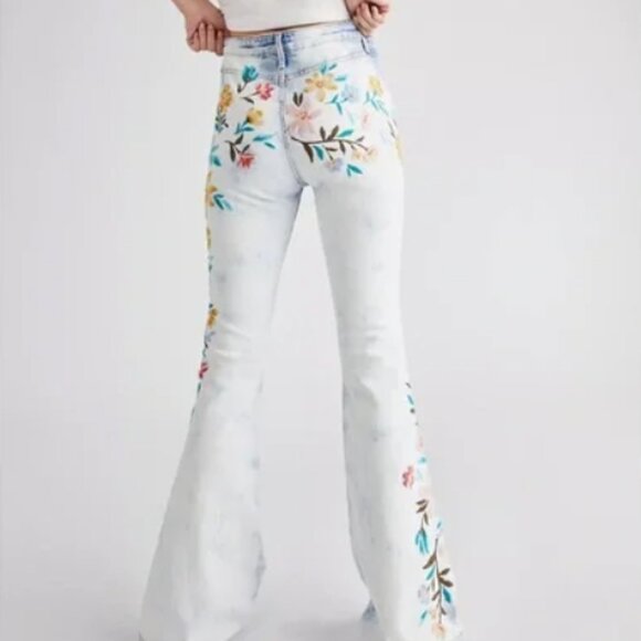 DRIFTWOOD Denim - Free People High Rise Driftwood Farrah Embroidered Flare Jeans - Like New!